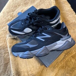 New Balance Black and Gray Sneakers